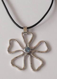OJNP 45 - Wire Rose with blue stone